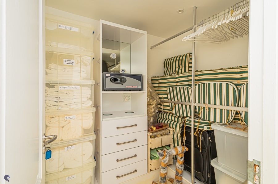 4 Bedroom Property for Sale in Myburgh Park Western Cape